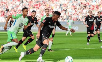 德甲赛事前瞻：门兴格拉德巴赫 vs 奥格斯堡——全方位分析与比分预测