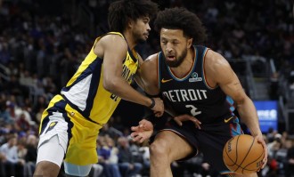 坎宁安格林罗宾逊均16分 活塞击败步行者